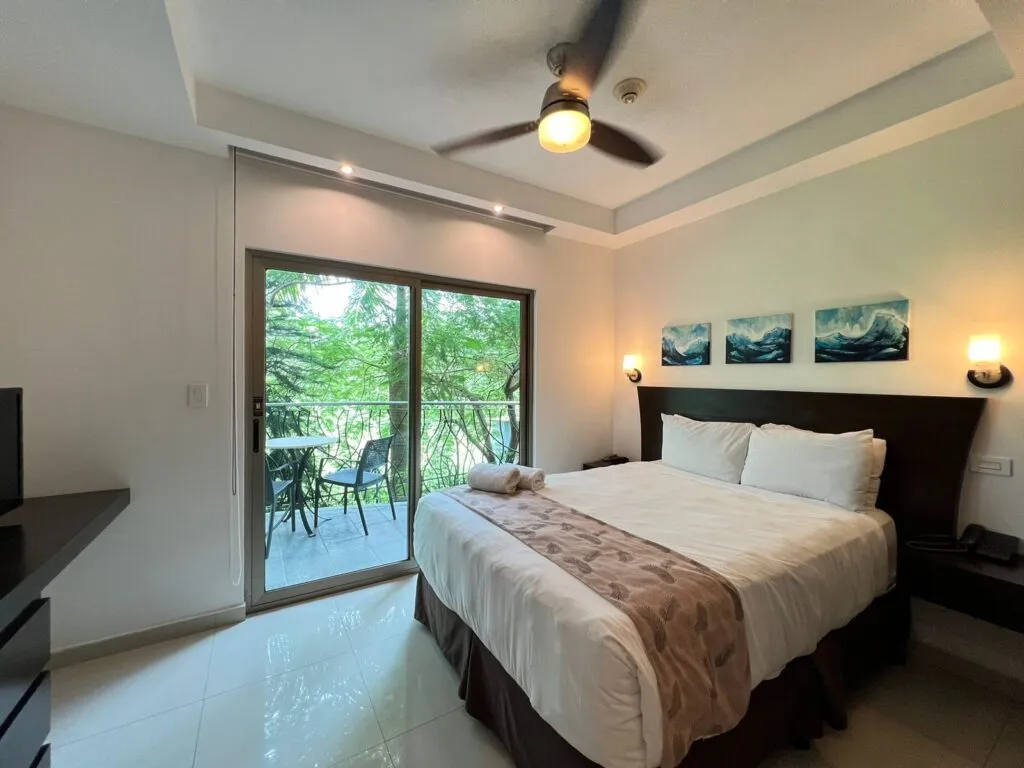 Rare opportunity For Sale in Jaco – 1 bedroom Condo For Sale in Jaco Beach - Image 5