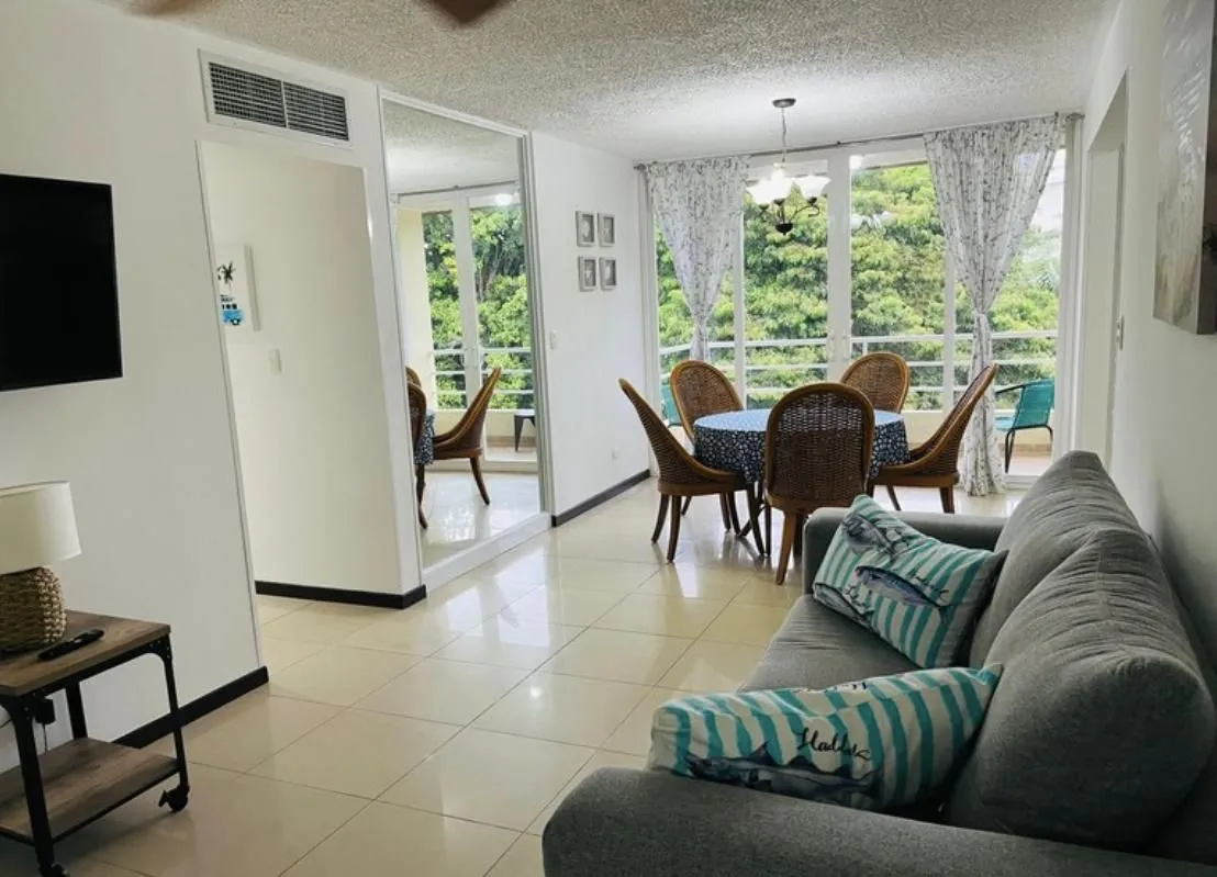 Long-Term Penthouse Rental in Downtown Jacó | Walk to Beach - Image 1