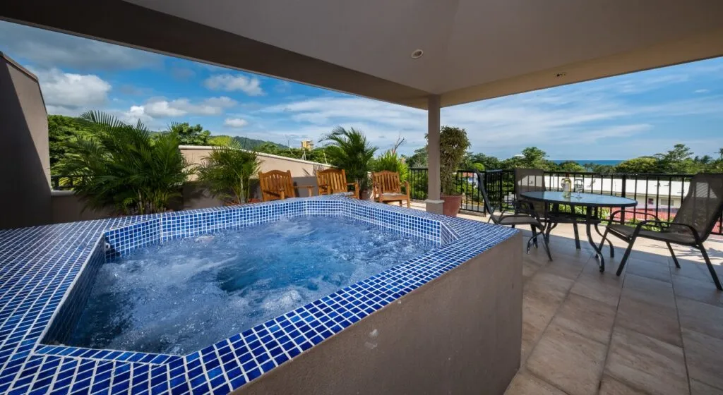 Luxury Penthouse For Rent in Jaco Beach – Exclusive Vacation Rental with Ocean Views - Image 5