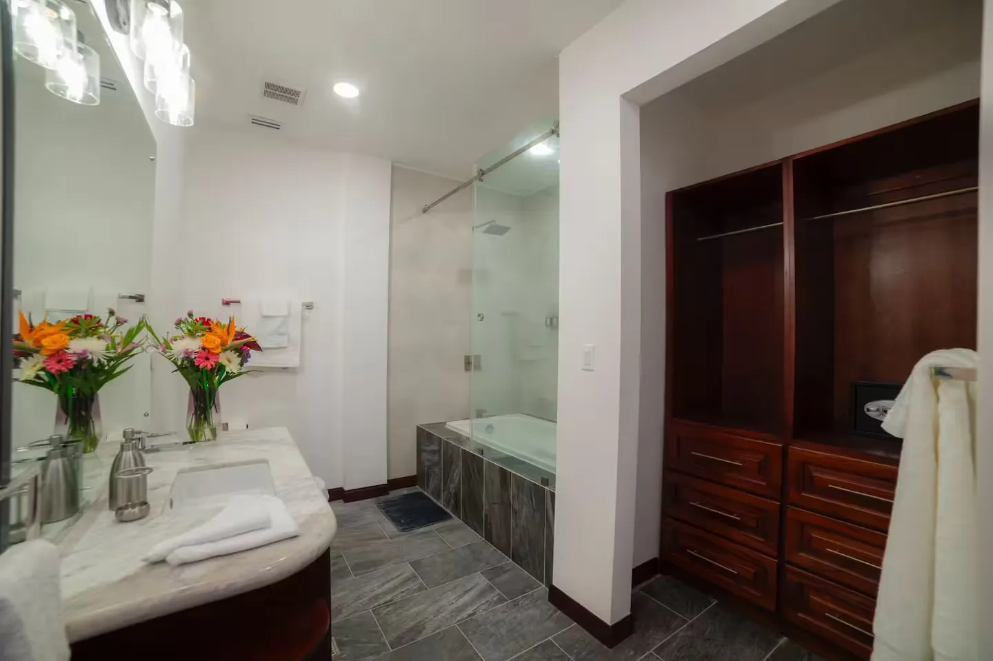 Luxury Villa for Rent in Los Sueños Marriott Resort, Costa Rica - Image 2