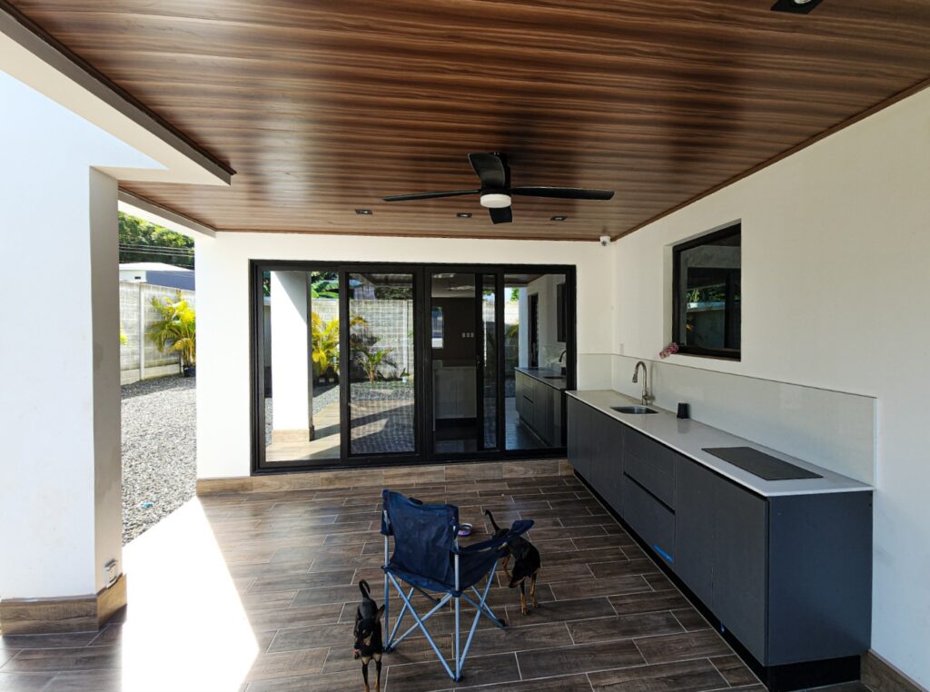Home for Sale in Jaco Beach - Image 2