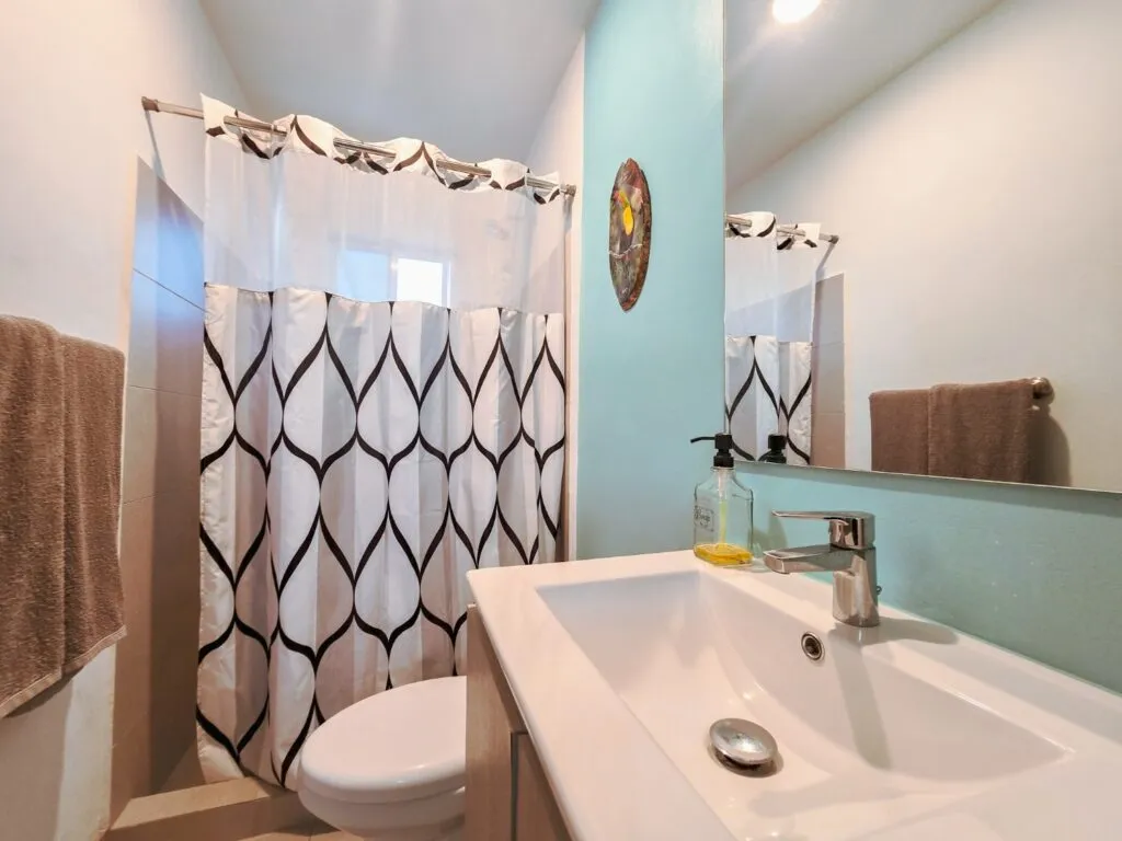Mountain View Penthouse For Sale in Jaco – 2 bedroom Condo in Jaco Beach - Image 4