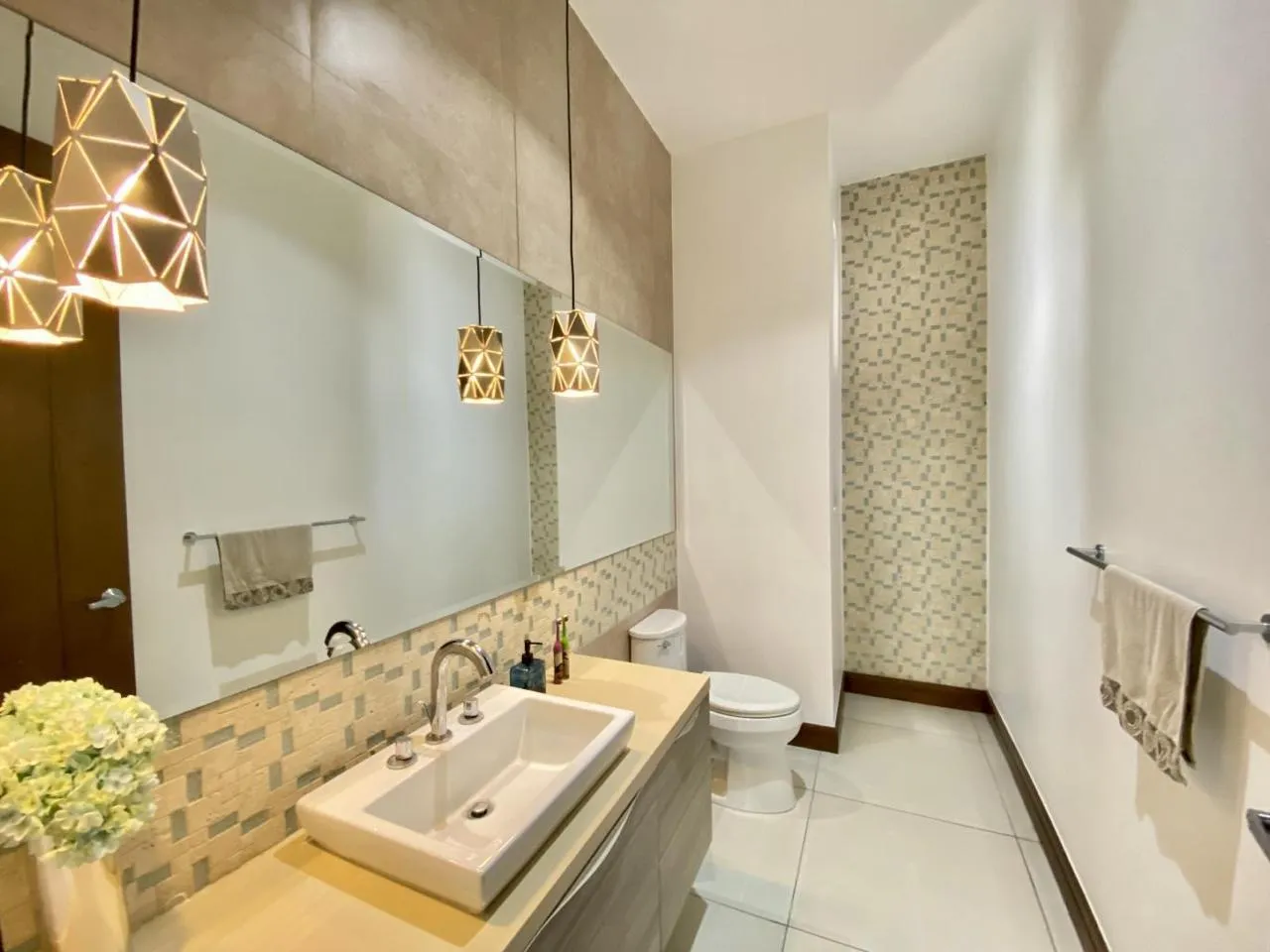 Luxury Home For Rent in Lindora – 5 bedroom Furnished Home in Lindora - Image 3