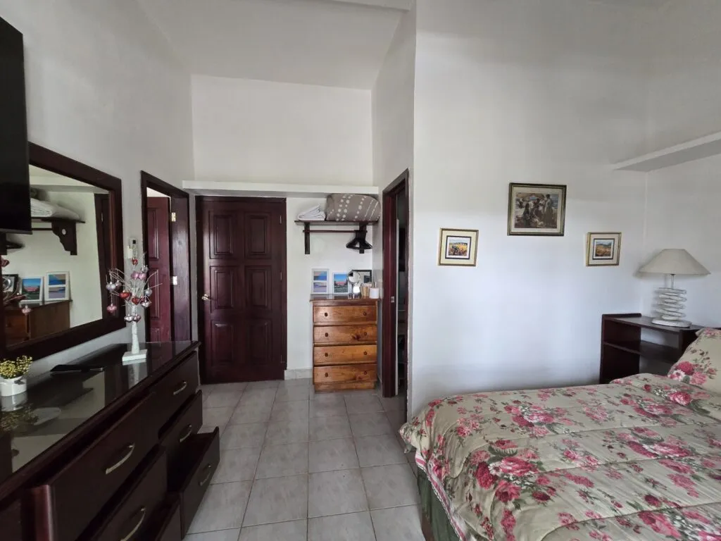 1 block from Beach Apartment in Jaco – 1 bedroom rental in Jaco Beach - Image 4