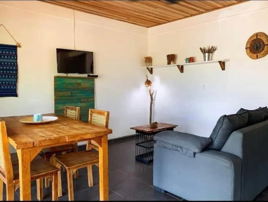 Quiet 2-Bedroom Home for Long-Term Rent Near Playa Hermosa, Costa Rica - Image 2