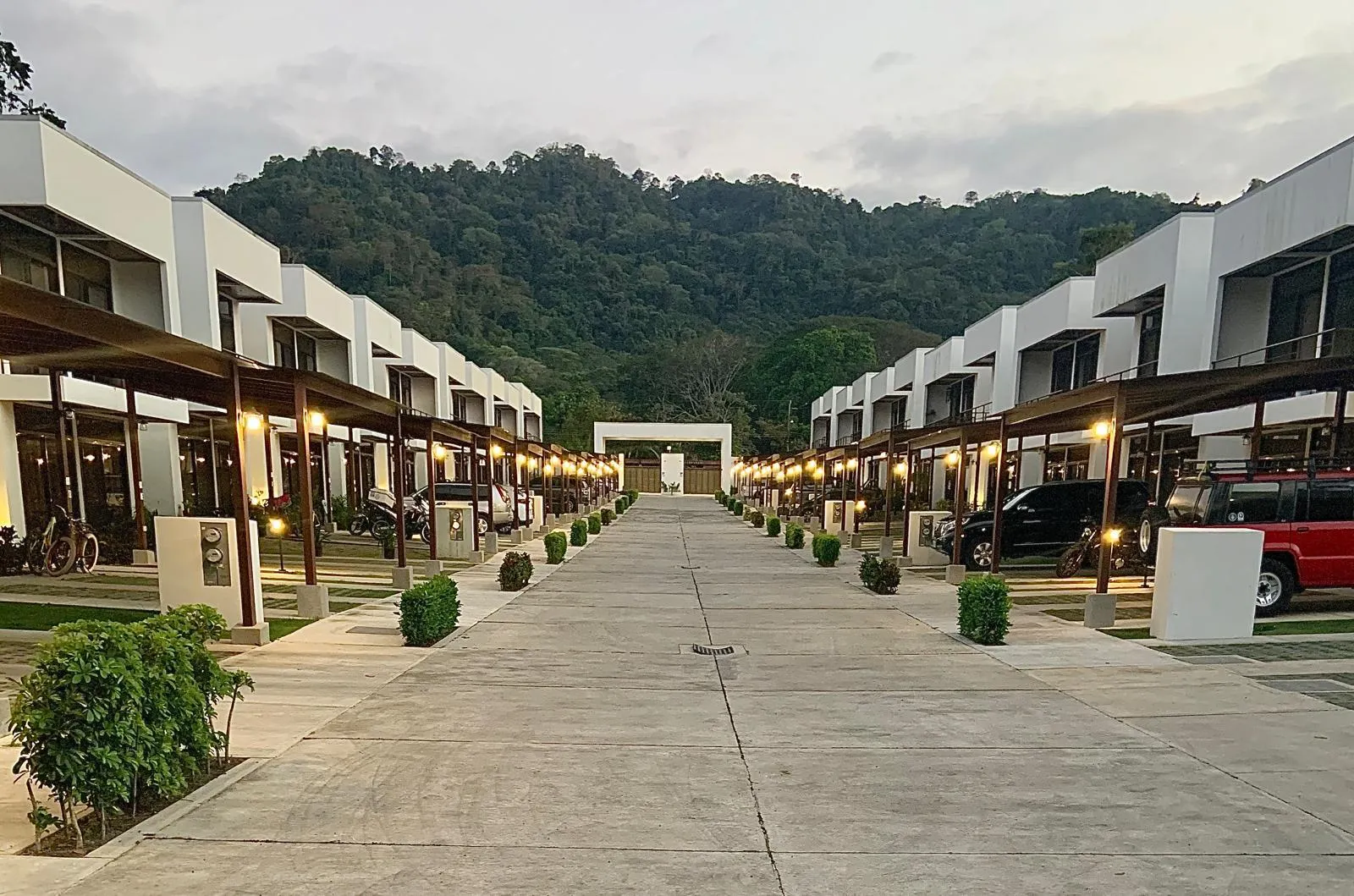 Long-Term 2-Bedroom Condo for Rent in Foresta Residences, Jaco - Image 2