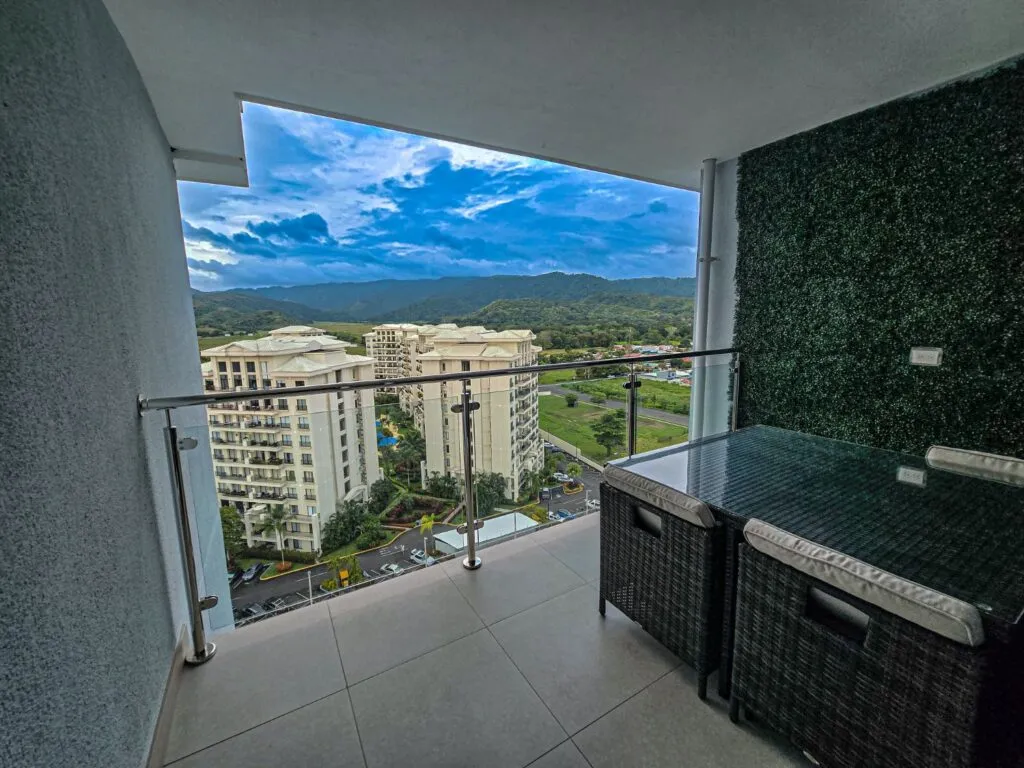 Mountain View Penthouse For Sale in Jaco – 2 bedroom Condo in Jaco Beach - Image 3