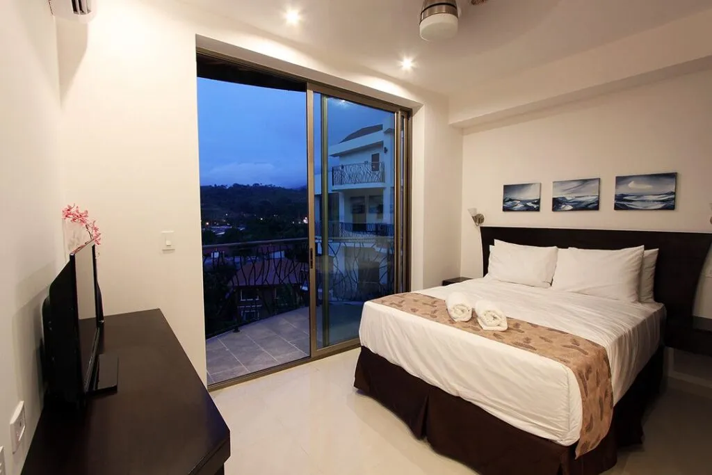 1 bedroom Condo for sale in Jaco Beach - Image 2