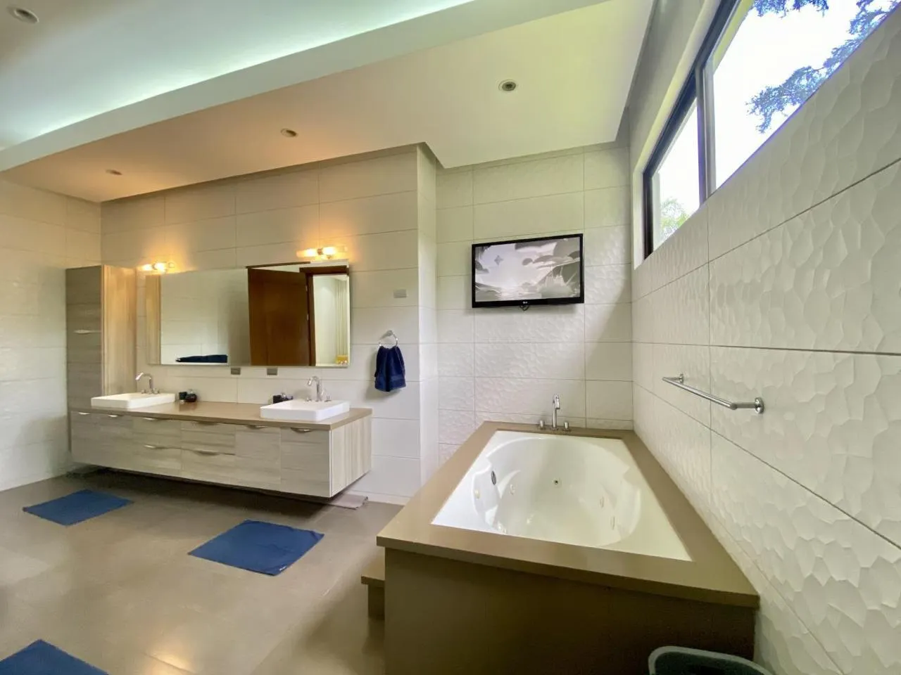 Luxury Home For Rent in Lindora – 5 bedroom Furnished Home in Lindora - Image 5