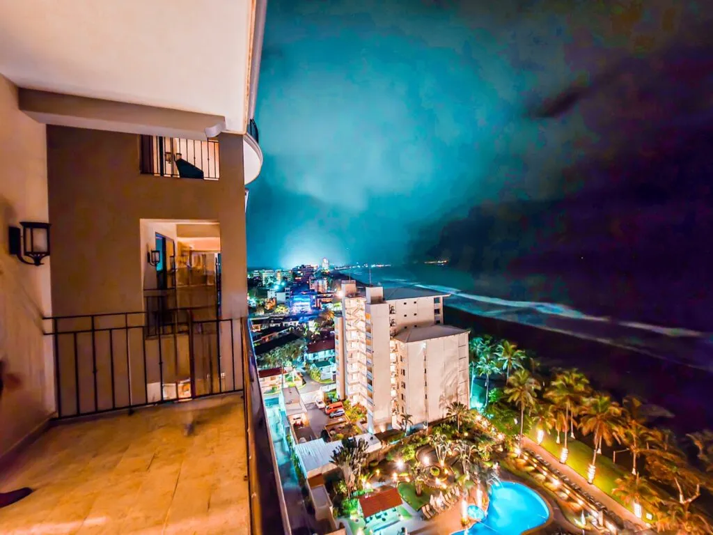 Ocean Front Condo For Sale in Jaco – Investment Opportunity in Jaco - Image 3