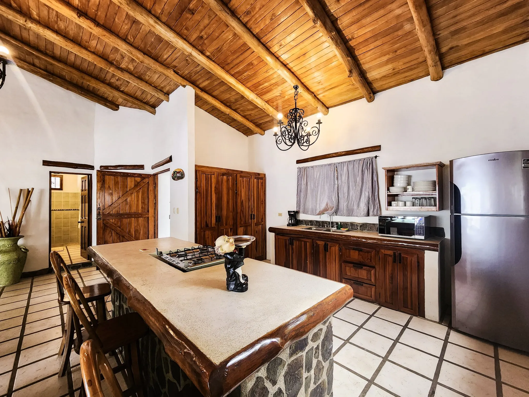 Long term Lease in Playa Hermosa – 3 bedrooms home available for rent. - Image 3